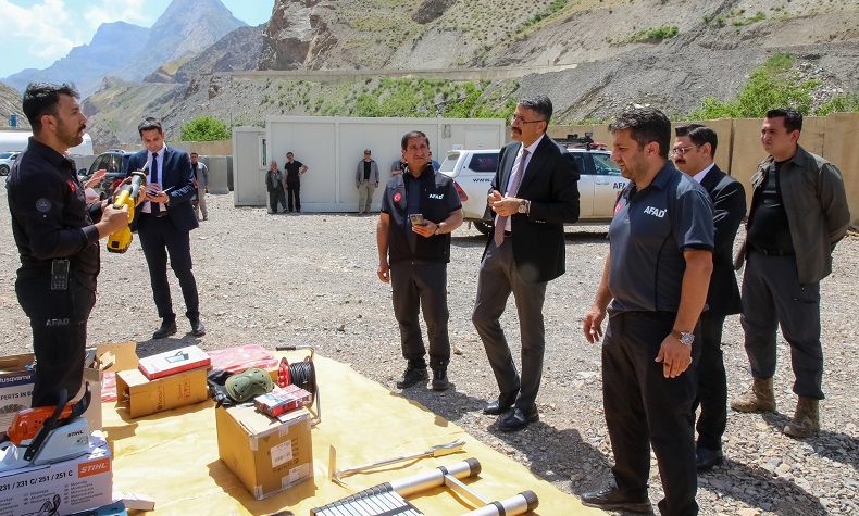 Vali Ali Çelik deprem hazırlık çalışmalarını yerinde inceledi