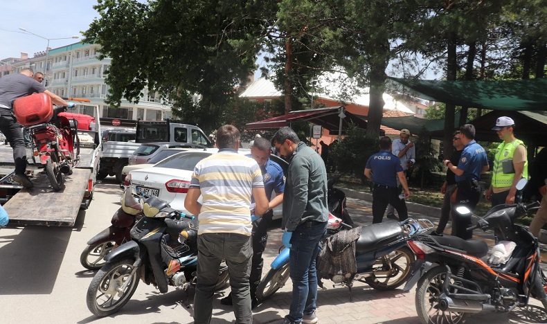 Polisten tescilsiz motosiklet sürücülerine yönelik denetim