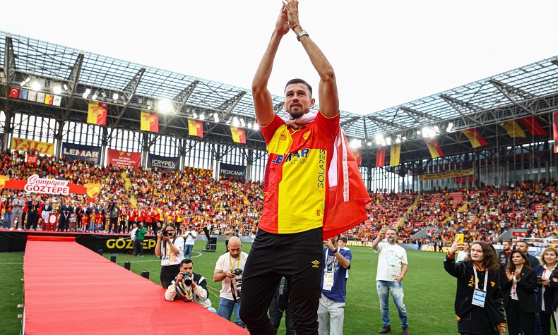 Göztepe’nin eski kalecisi Mateusz Lis, birçok takımın radarında