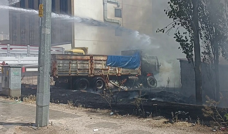 Sivas’ta korkutan yangın