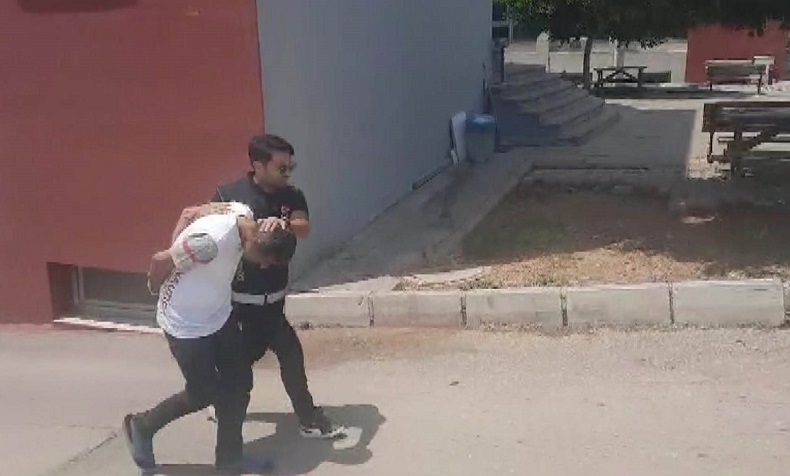 Uyuşturucu suçundan firari 2 hükümlü narkotik polislerden kaçamadı