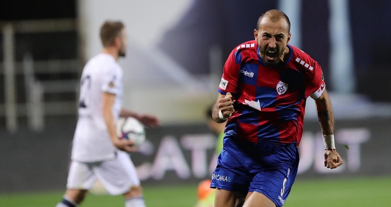 Bursaspor ilk transferini açıkladı