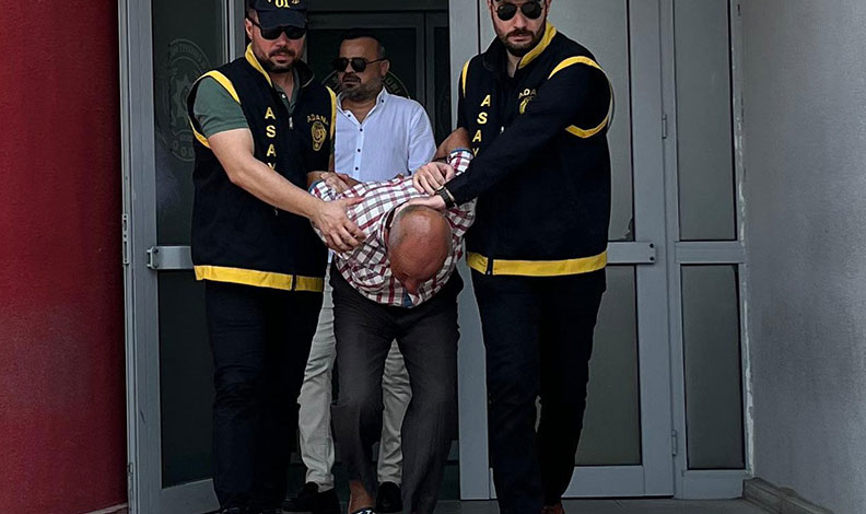 Öldürdüğü arkadaşının telefonunu kullansın diye oğluna verdi