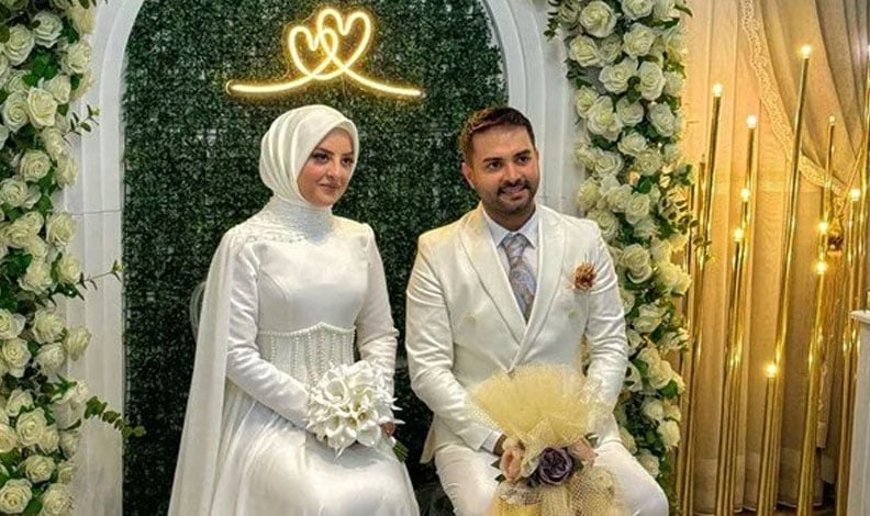 Kadir Ezildi nişanlandı