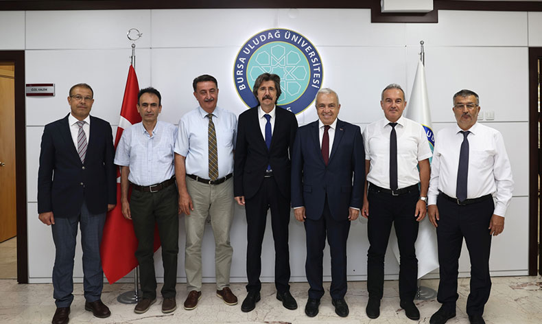 Nilüfer Belediyesi üniversiteli öğrencilerin yanında