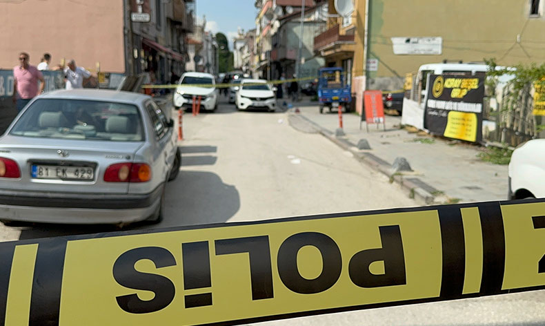 Düzce’de silahla sırtından vuruldu