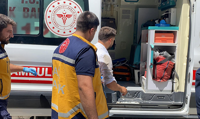Devrilen motosikletin sürücüsü yaralandı