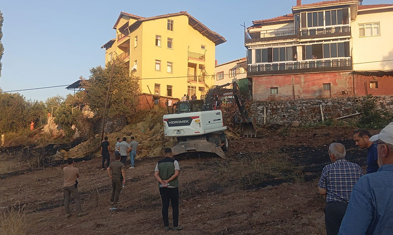 Tavşanlı’da korkutan yangın