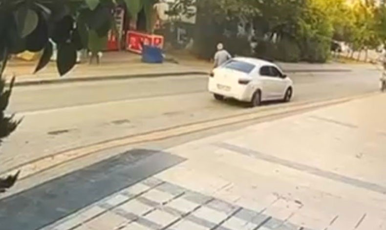 Bursa’da göz göre göre otomobili çaldılar