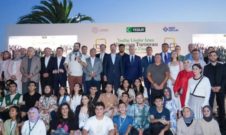 Yeşilay Liseler Arası Münazara Turnuvası’nda Bursa’ya büyük başarı