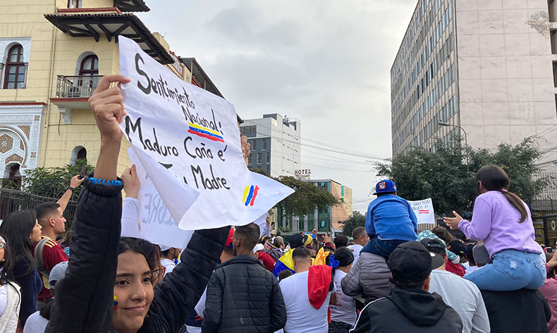 Güney Amerika’daki Venezuelalılardan Maduro protestosu