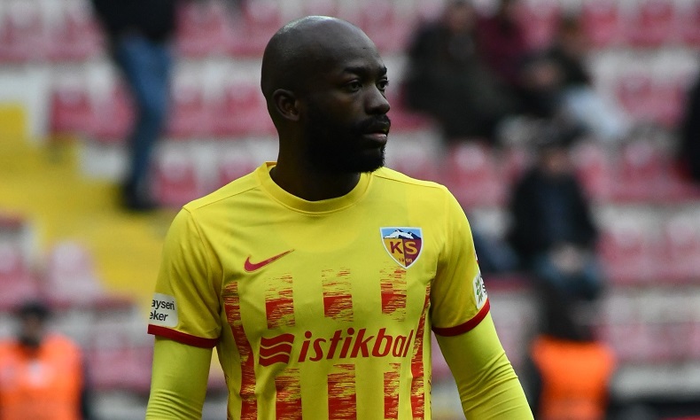 Stephane Bahoken 1 yıl daha Kayserispor’da
