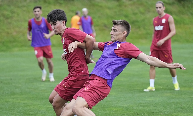 Galatasaray, savunma ve hücum çalıştı