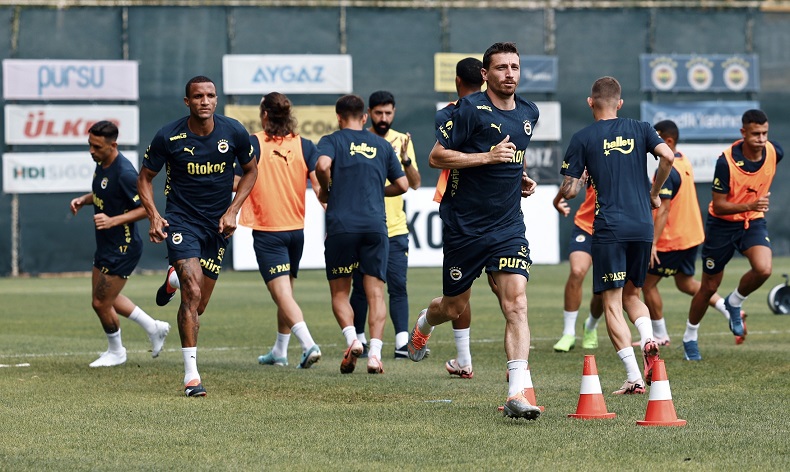 Fenerbahçe, FC Lugano maçı hazırlıklarına başladı