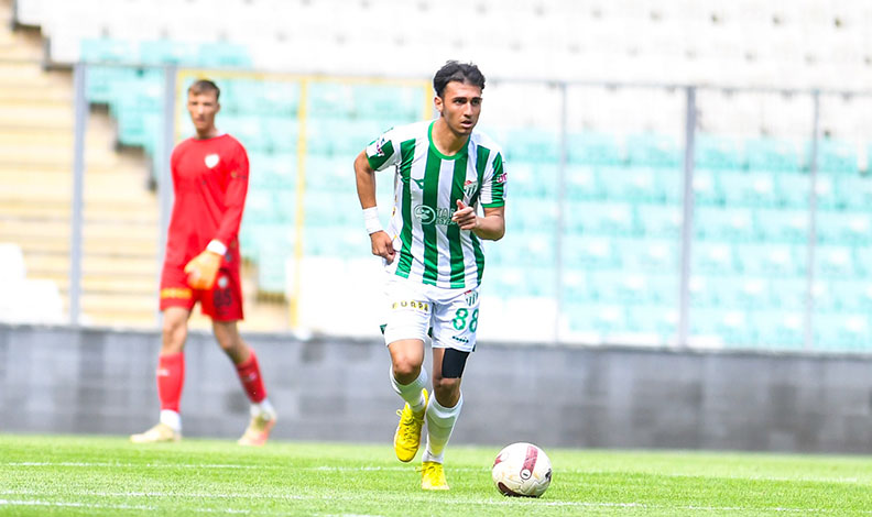 Bursaspor’dan ayrılan Yiğit Fidan, Süper Lig yolunda