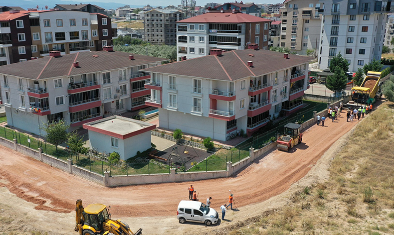 Seçimlerin ardından 26 bin ton asfalt döküldü