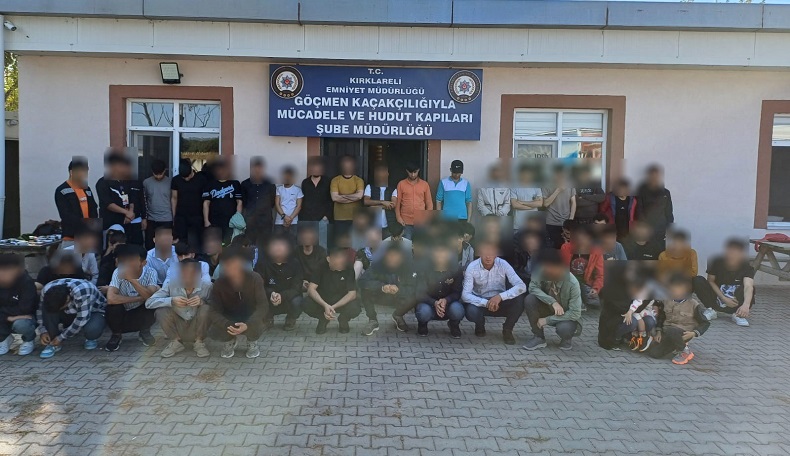 Kırklareli’nde kamyon dolusu kaçak yakalandı
