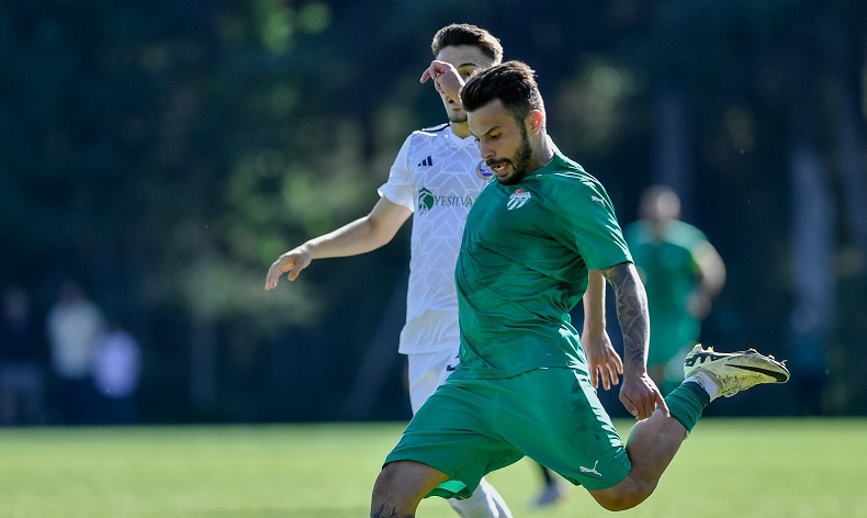 Bursaspor antrenman maçında Küçükçekmece Sinopspor’a yenildi
