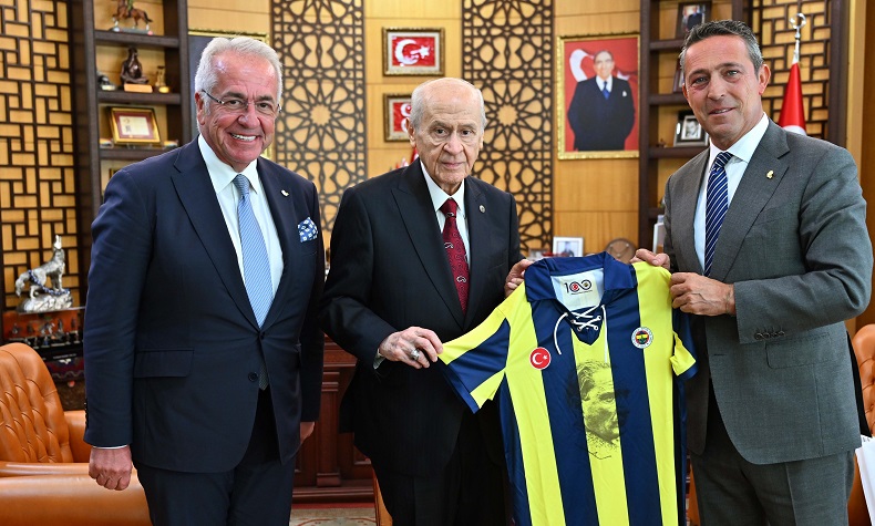 Fenerbahçe’den siyasi parti ziyaretleriyle ilgili iddialara yanıt
