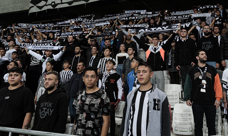 Altay’da kombineler satışa çıkarıldı