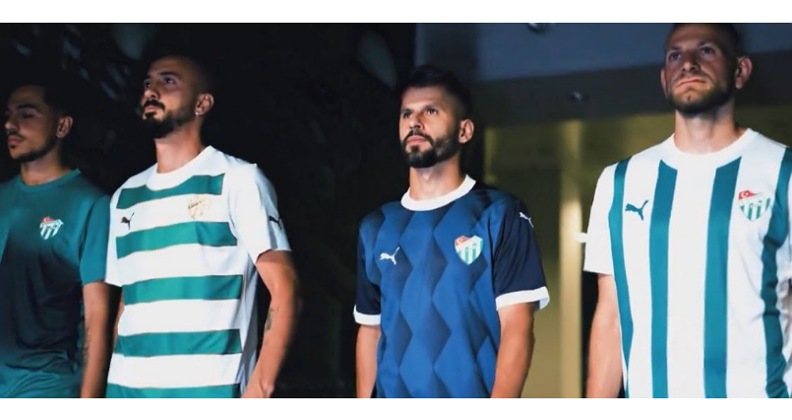 Bursaspor yeni sezon formalarını tanıttı