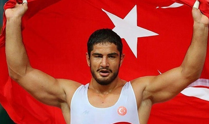 Taha Akgül yarı finalde