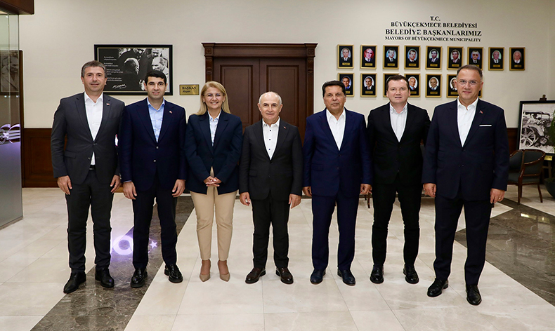 CHP’li 3’üncü bölge belediye başkanları Büyükçekmece’de buluştu