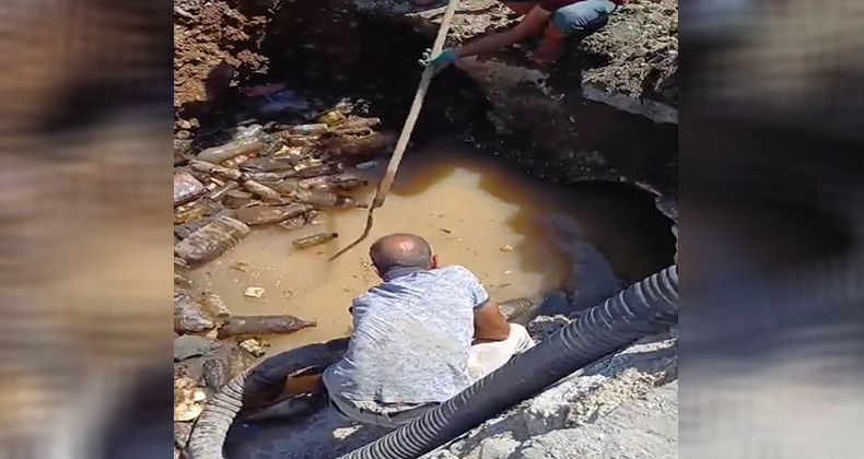 Tıkanan sulama kanalından hayvan leşleri çıktı