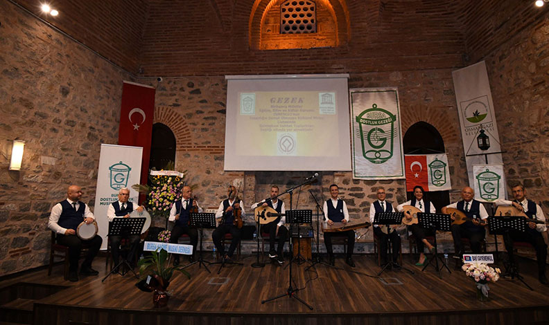 En güzel nağmeler gezek gecesinde yankılandı