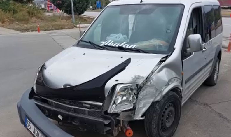 Samsun’da hafif ticari araçla otomobil çarpıştı: 1 yaralı