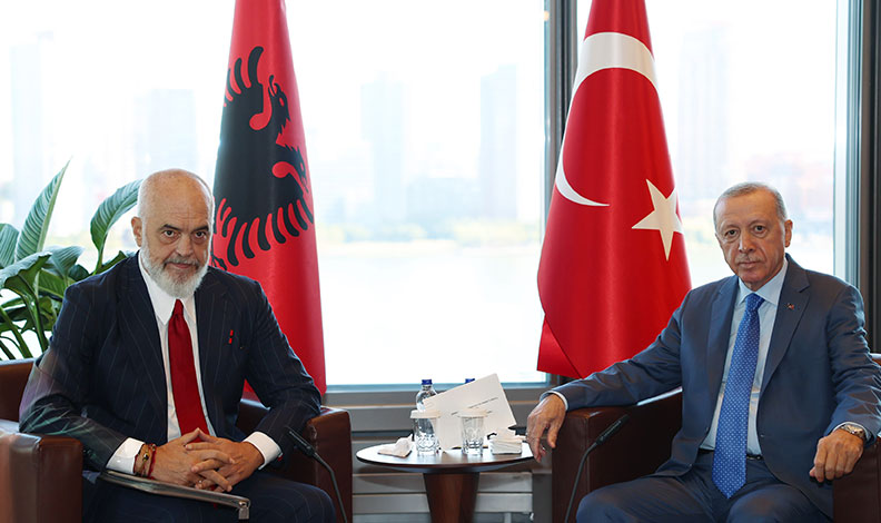 Cumhurbaşkanı Erdoğan, Rama’yı kabul etti