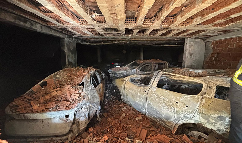 Otoparkta yangın: 1 ölü, 12 yaralı