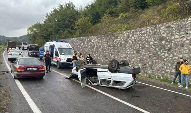 Takla atan otomobildeki çocuk hayatını kaybetti