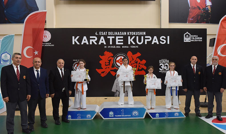 Yıldırımlı karatecilerden 50 madalya