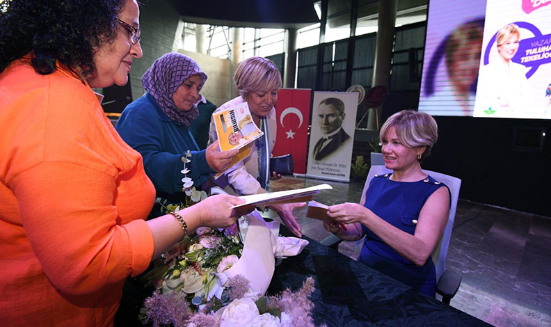 Tuluhan Tekelioğlu, Osmangazili kadınlarla buluştu