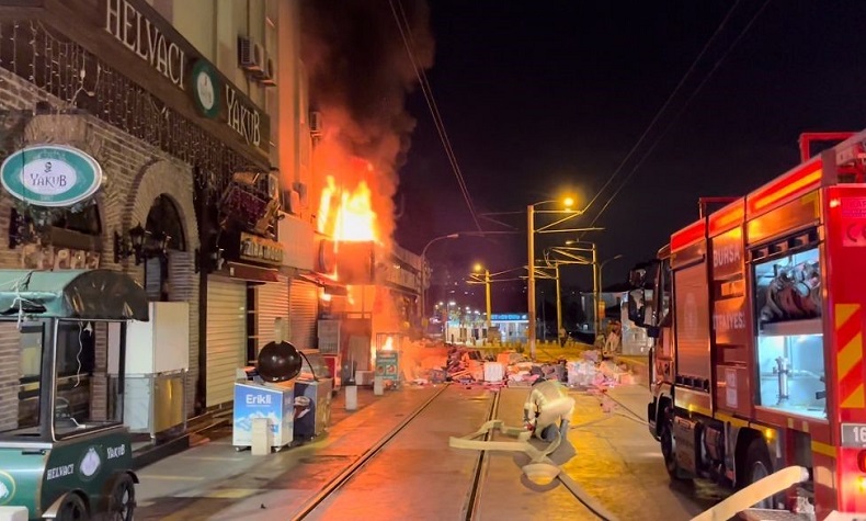 Bursa itfaiyesi durmadı! Yangından yangına koştu…