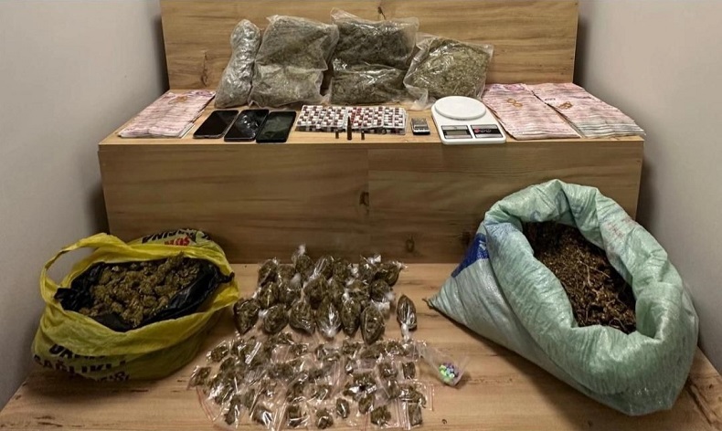 Uyuşturucu satıcılarının zulasına operasyon