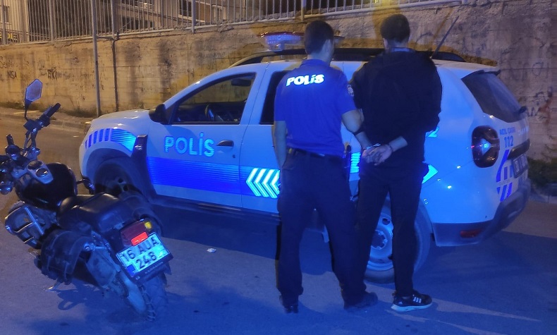Motosiklet çalacaktı, polisle karşılaştı