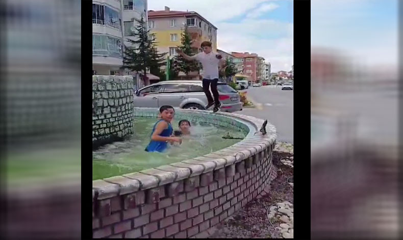 Yozgat’ta çocukların süs havuzunda tehlikeli oyunu