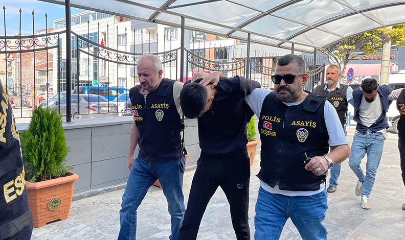 Asker eğlencesinde polise mukavemet gösteren 4 şüpheli adliyeye sevk edildi