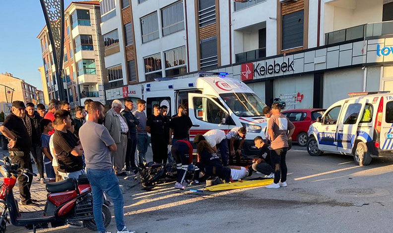 Konya’da motosikletli çocuk kamyonetle çarpıştı