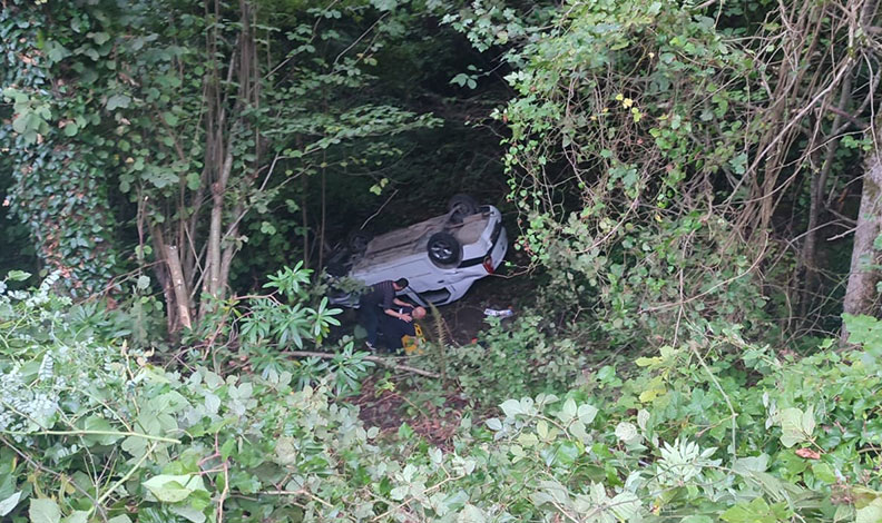 Kastamonu’da otomobil şarampole yuvarlandı: 4 yaralı
