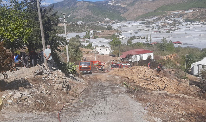 Mersin’de zeytinlik alanda yangın