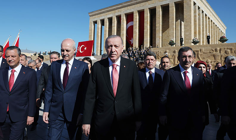 Devlet erkanı Anıtkabir’de