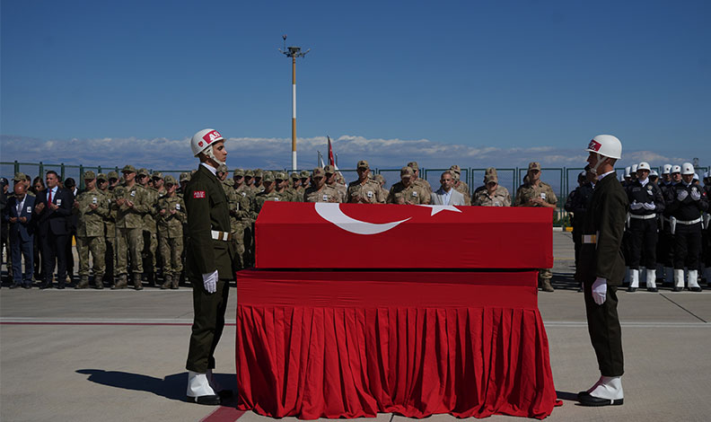 Trafik kazasında şehit olan Piyade Uzman Çavuş törenle memleketine uğurlandı