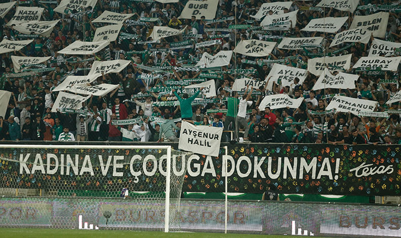 Bursaspor, öldürülen kadınları unutmadı