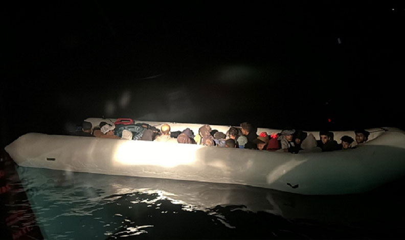Bodrum açıklarında 60 düzensiz göçmen yakalandı