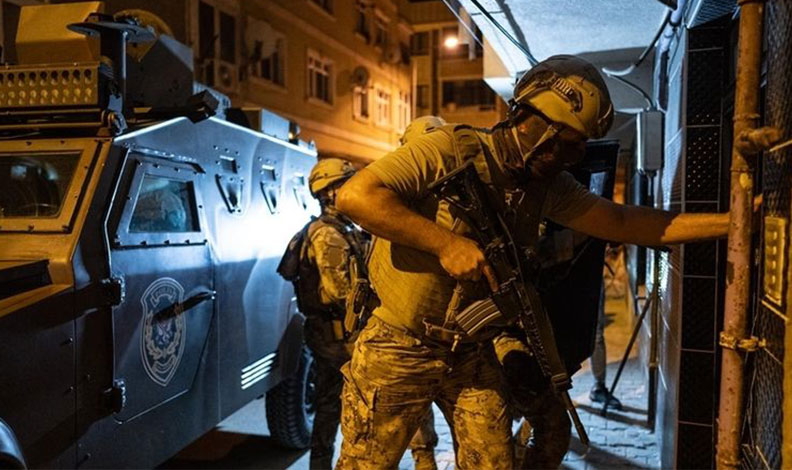 Polisten iki ayrı suç örgütüne operasyon: Örgüt lideri dahil toplam 11 gözaltı