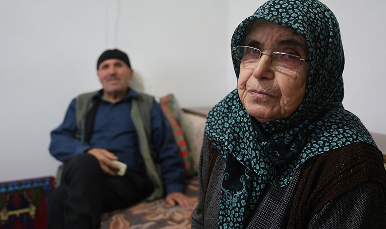 Yaşlı çift, 400 bin lirasını dolandırıcılara kaptırdı
