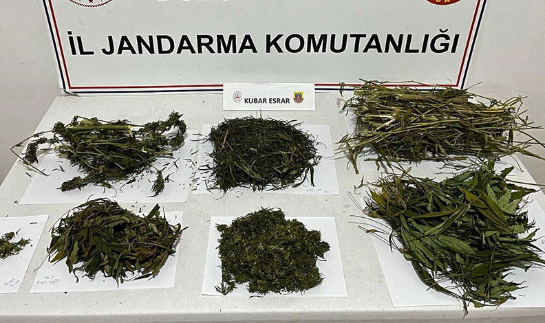 Hem kullanıyor hem de satıyor